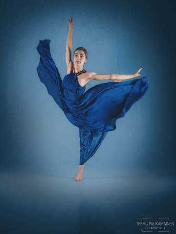 Laura Savolainen - A7C13654-edit